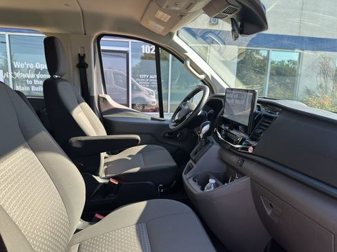Used 2024 Ford Transit 350 XLT RWD image 11