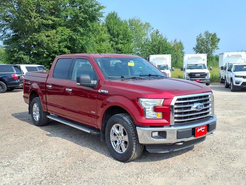 Used 2016 Ford F150 XLT w/ Equipment Group 302A Luxury AWD/4WD image 8