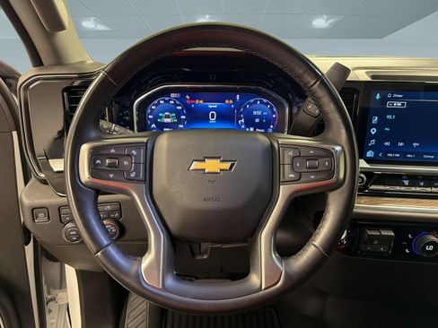 Used 2025 Chevrolet Silverado 2500 LT w/ Convenience Package AWD/4WD image 10