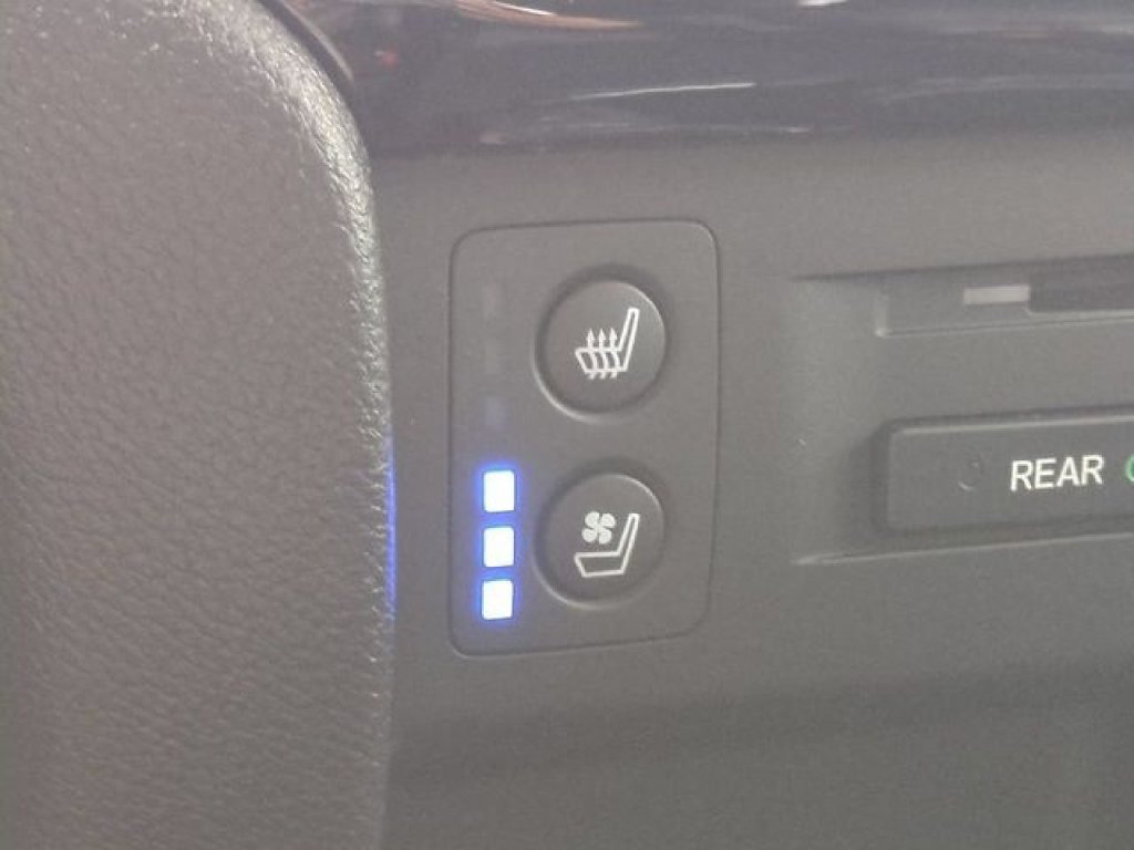 Used 2017 Honda Pilot Elite image 30