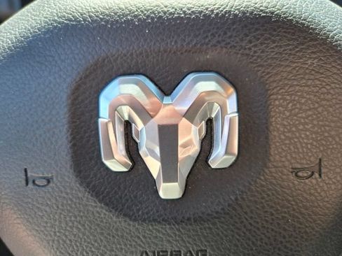 Used 2024 RAM 2500 Big Horn AWD/4WD image 33