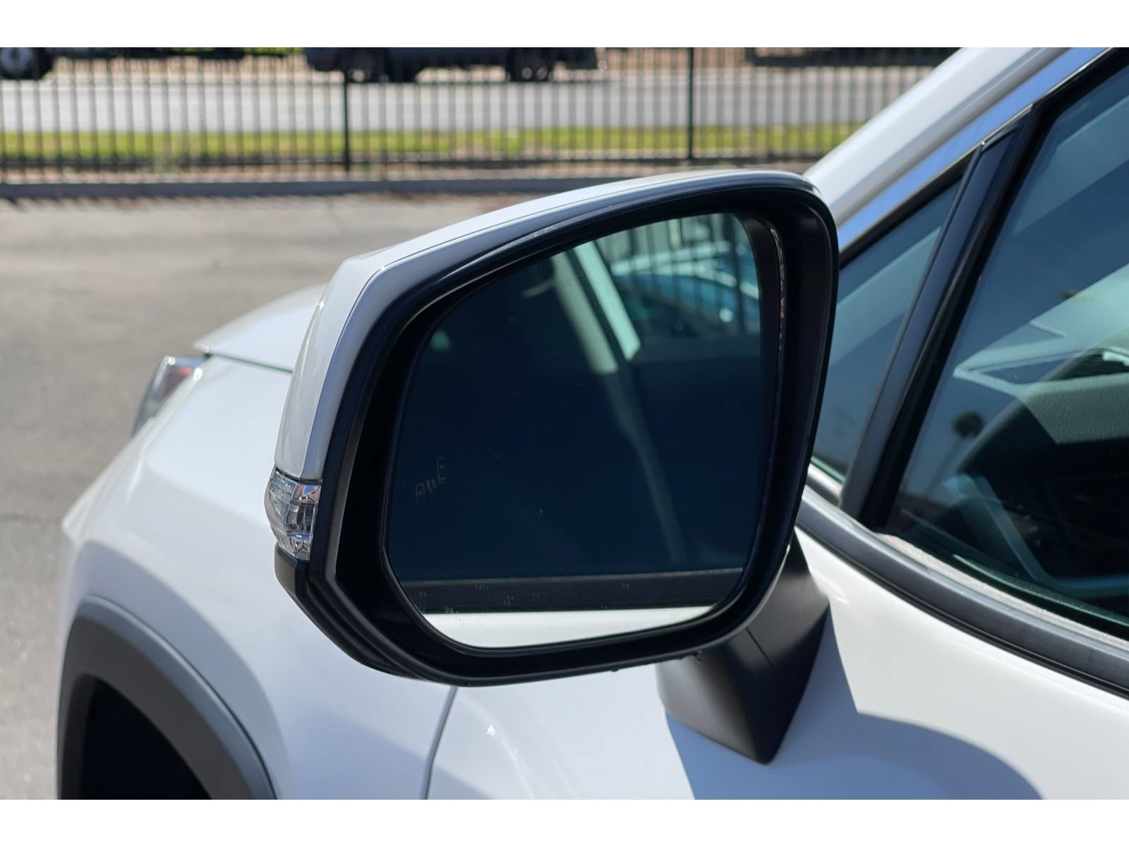 Used 2023 Toyota RAV4 LE AWD/4WD image 52