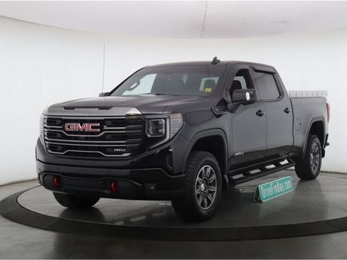Used 2024 GMC Sierra 1500 AT4 AWD/4WD image 9