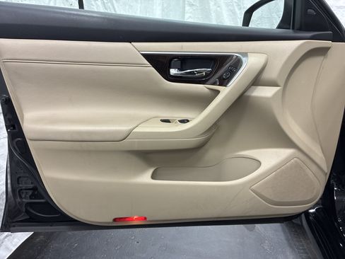 Used 2015 Nissan Altima 3.5 SL FWD image 15