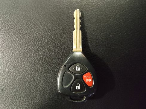 Used 2017 Toyota 4Runner SR5 image 32