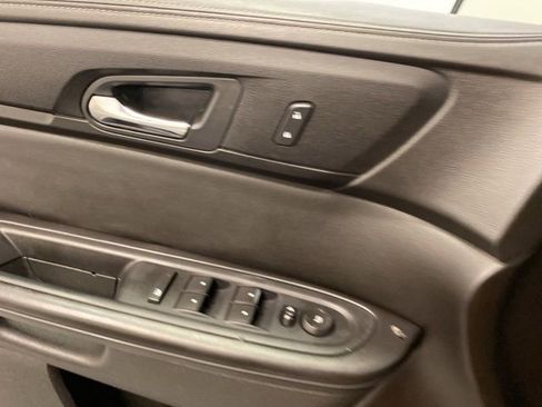 Used 2015 Chevrolet Traverse LT AWD/4WD image 17