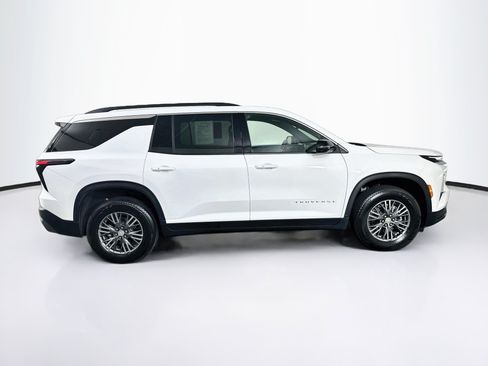 Used 2026 Chevrolet Traverse LT FWD image 10