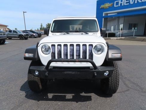 Used 2021 Jeep Gladiator Sport AWD/4WD image 2