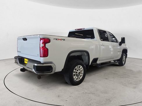 Used 2024 Chevrolet Silverado 2500 LT AWD/4WD image 5