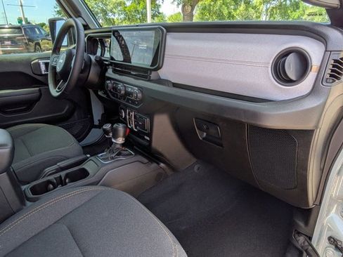 Used 2024 Jeep Wrangler Sport S image 18
