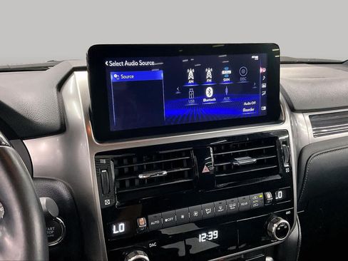 Used 2022 Lexus GX 460 Premium w/ Premium Package AWD/4WD image 7