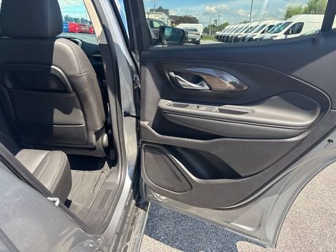 Used 2024 GMC Terrain Denali w/ Denali Premium Package AWD/4WD image 23