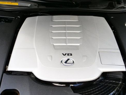 Used 2016 Lexus LS 460 w/ Comfort Package RWD image 52
