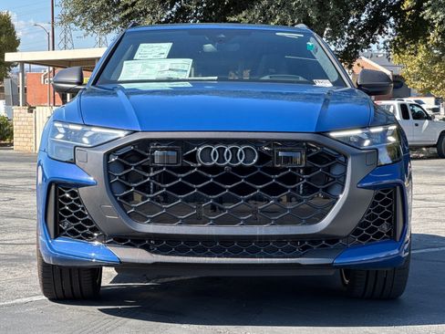 New 2025 Audi RS Q8 performance image 6