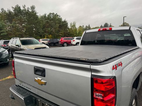Used 2019 Chevrolet Silverado 1500 LT image 12