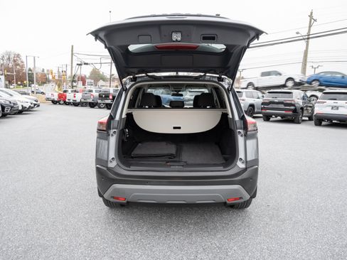 Used 2023 Nissan Rogue S image 19