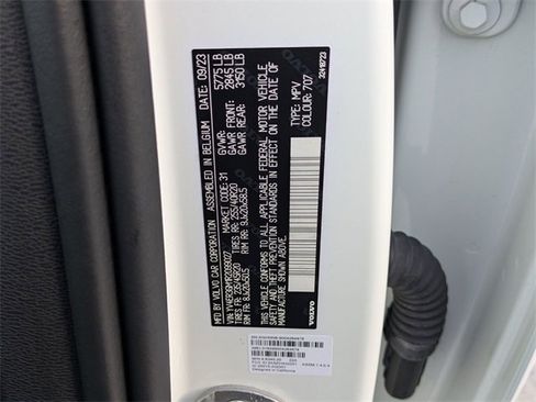 Certified 2024 Volvo C40 P8 Recharge Ultimate w/ Protection Package Premier image 32