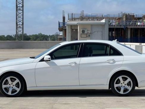 Used 2015 Mercedes-Benz E 350 4MATIC Sedan image 60