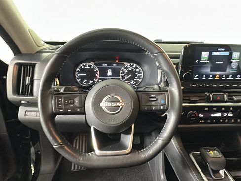 Used 2023 Nissan Pathfinder SL w/ SL Premium Package AWD/4WD image 14