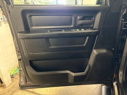Used 2022 RAM 1500 Express w/ Wheel & Sound Group AWD/4WD image 9