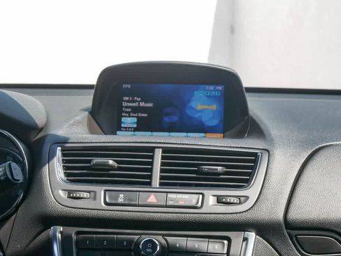 Used 2016 Buick Encore FWD image 13