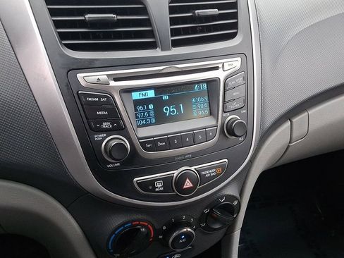 Used 2017 Hyundai Accent SE FWD image 16