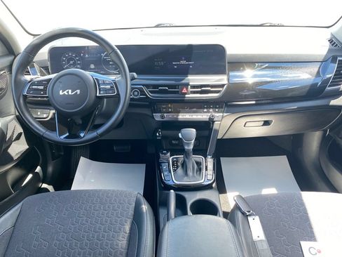 Used 2024 Kia Seltos S AWD/4WD image 16