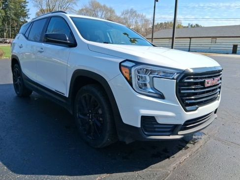Used 2023 GMC Terrain SLE w/ Driver Convenience Package AWD/4WD image 6