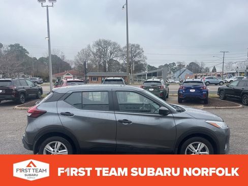 Used 2023 Nissan Kicks S image 3