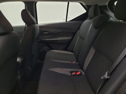 Used 2020 Nissan Kicks SV FWD image 18