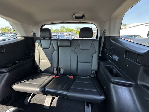 Used 2025 Kia Telluride S FWD image 23