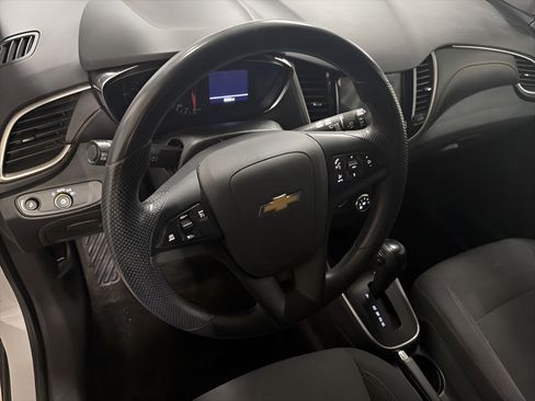 Used 2019 Chevrolet Trax LS w/ Tint and Cruise Package FWD image 17