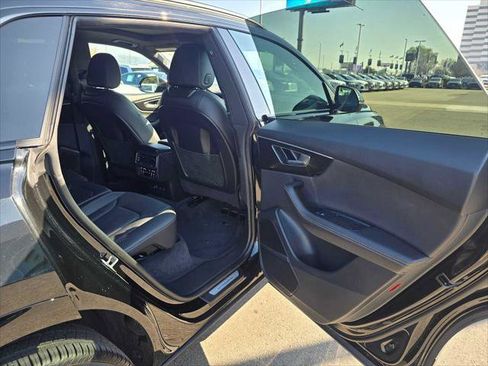 Used 2024 Audi Q8 Premium Plus w/ Premium Plus Package image 14