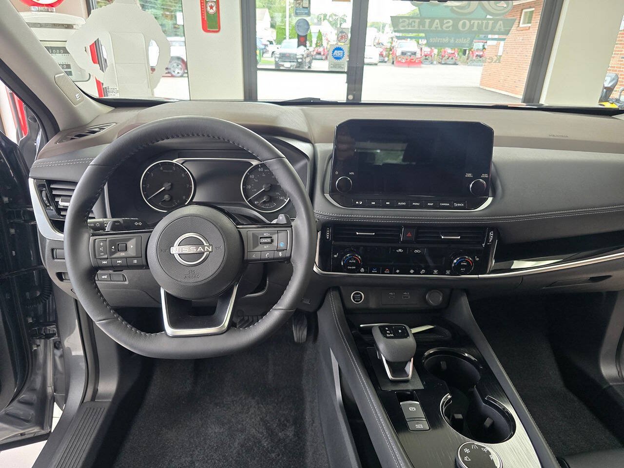 Used 2023 Nissan Rogue SL w/ SL Premium Package AWD/4WD image 32