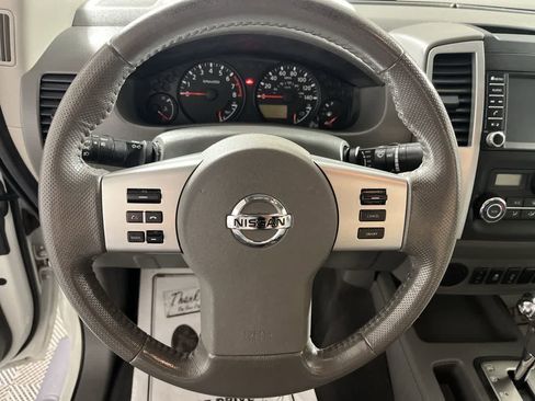 Used 2019 Nissan Frontier SV w/ Value Truck Package RWD image 16