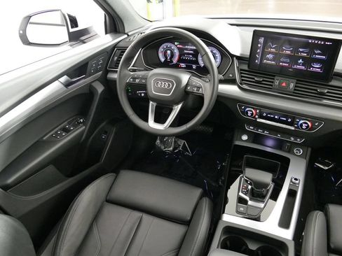 Used 2025 Audi Q5 2.0T Premium AWD/4WD image 17