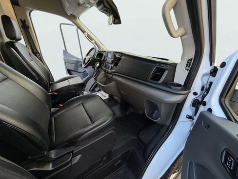 Used 2023 Ford Transit 250 Medium Roof image 18