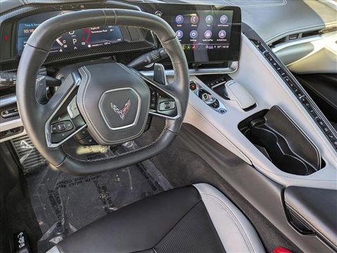 Used 2022 Chevrolet Corvette Stingray Premium Cpe w/ Z51 Performance Package image 17