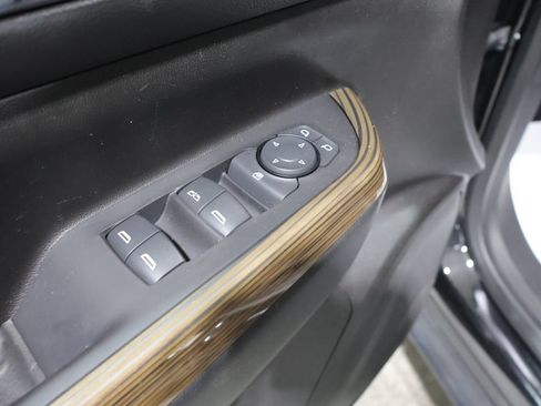 Used 2023 GMC Acadia SLE AWD/4WD image 14
