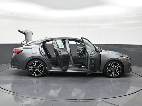 Used 2022 Nissan Sentra SR w/ Electronics Package FWD image 30