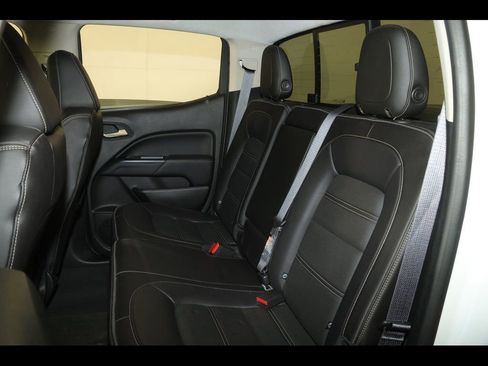 Used 2017 GMC Canyon Denali AWD/4WD image 18