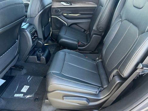 New 2026 Jeep Grand Cherokee L Limited image 30