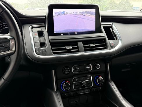 Used 2021 Chevrolet Suburban Z71 AWD/4WD image 46