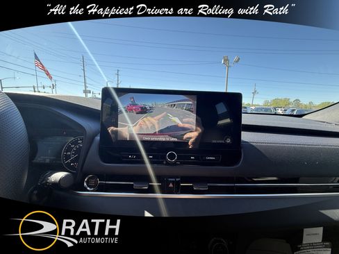 New 2026 Mitsubishi Outlander LE image 16