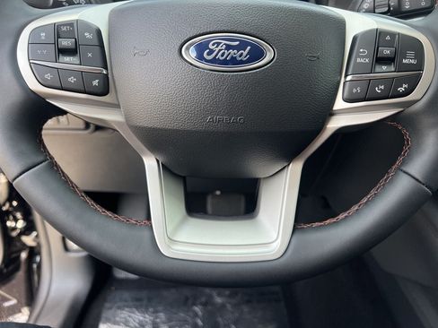 New 2026 Ford Explorer Active w/ Active Comfort Package AWD/4WD image 9