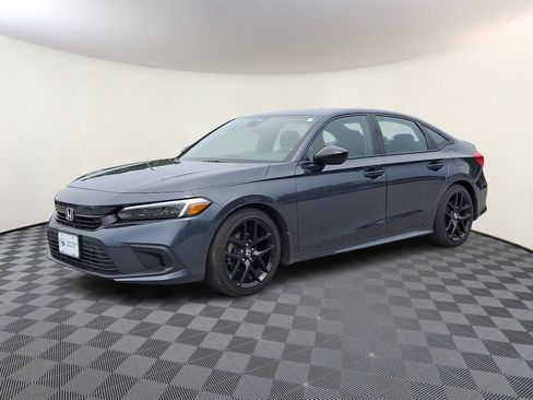 Used 2024 Honda Civic Sport image 3