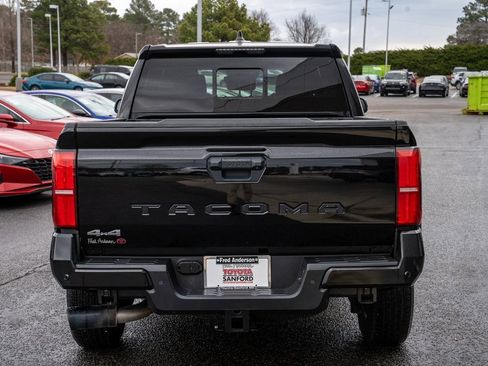 Certified 2024 Toyota Tacoma SR5 image 4