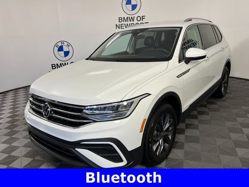 Used 2024 Volkswagen Tiguan SE image 3