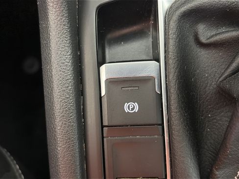 Used 2022 Volkswagen Taos SE AWD/4WD image 29
