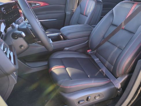 New 2026 Chevrolet Traverse RS image 19